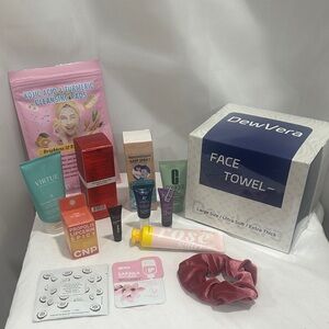 DewVera Face Towel and Skincare Set 14 items in this spa bundle
